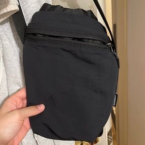 Lululemon water bottle crossbody